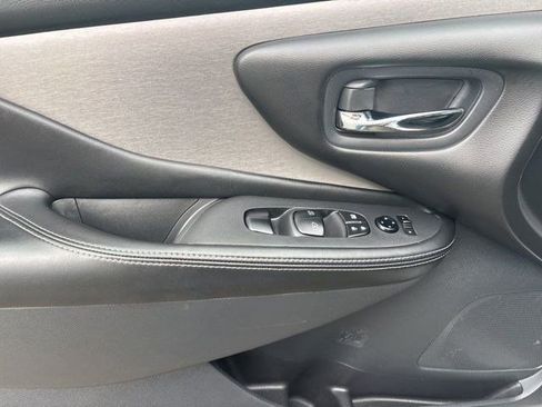 Used 2023 Nissan Murano SV w/ SV Midnight Edition Package image 13