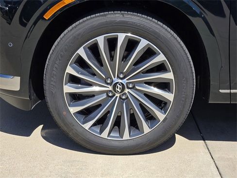 Used 2025 Hyundai Palisade Calligraphy image 7