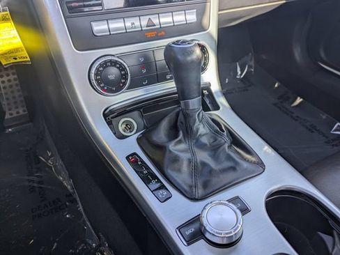 Used 2014 Mercedes-Benz SLK 250 image 17