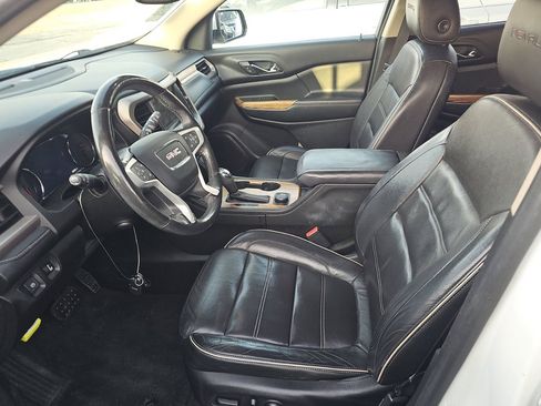 Used 2017 GMC Acadia Denali w/ Technology Package FWD image 7