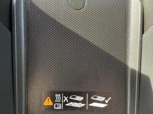 Used 2023 GMC Sierra 1500 SLT w/ SLT Premium Package image 24