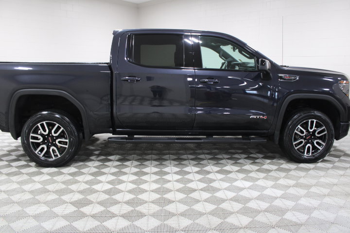 Used 2023 GMC Sierra 1500 AT4 w/ AT4 Preferred Package AWD/4WD image 12