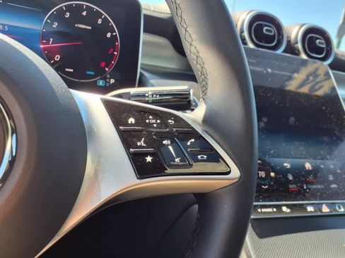 Used 2024 Mercedes-Benz GLC 300 GLC 300 image 23