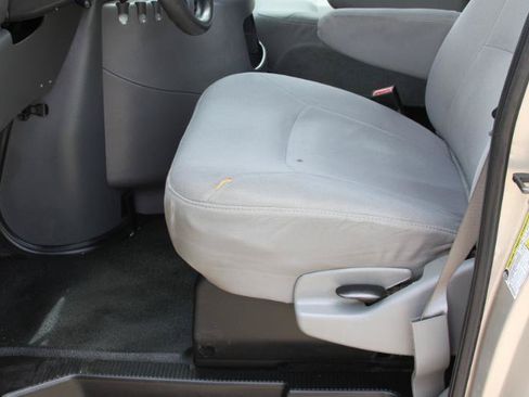 Used 2008 Ford E-150 and Econoline 150 RWD image 24