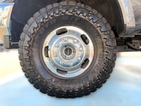 Used 2022 Ford F350 Lariat w/ Lariat Ultimate Package image 11