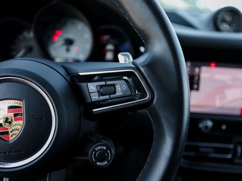 Certified 2024 Porsche Macan S image 16