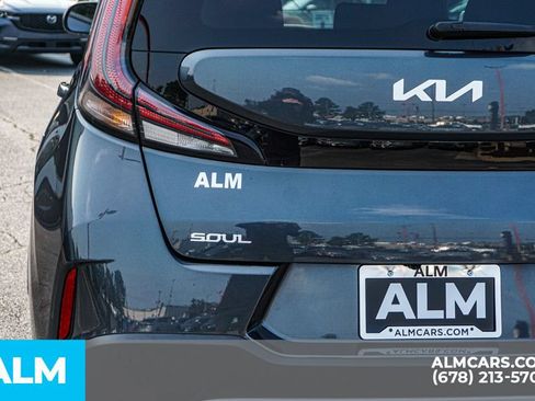 Used 2025 Kia Soul LX w/ LX Technology Package FWD image 14
