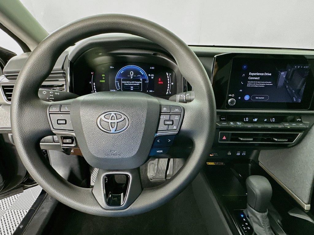 Used 2025 Toyota Camry LE w/ Convenience Package FWD image 11