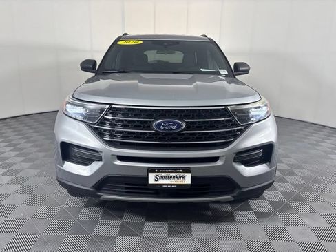 Used 2020 Ford Explorer XLT AWD/4WD image 34