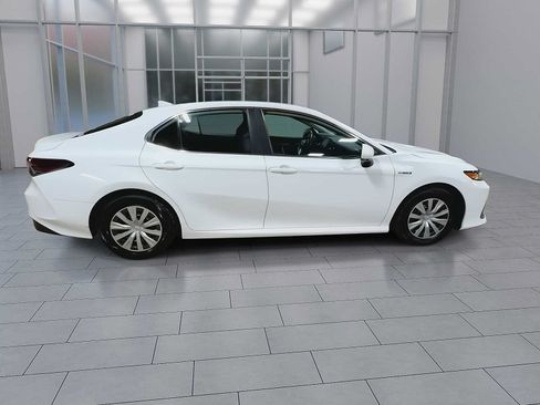 Used 2021 Toyota Camry LE FWD image 9