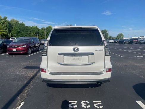 Used 2023 Lexus GX 460 Premium w/ Accessory Package AWD/4WD image 4