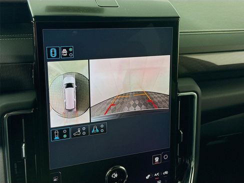 New 2026 GMC Yukon XL Elevation w/ LPO, Floor Liner Package AWD/4WD image 8