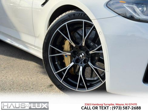 Used 2021 BMW M5 image 2