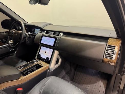 Used 2018 Land Rover Range Rover Supercharged image 15