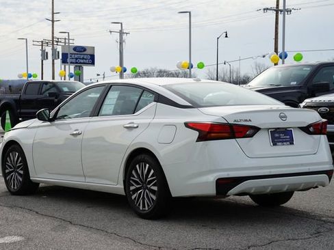Used 2025 Nissan Altima 2.5 SV image 5