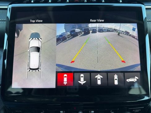 Used 2023 Jeep Grand Cherokee Limited w/ Luxury Tech Group II image 25