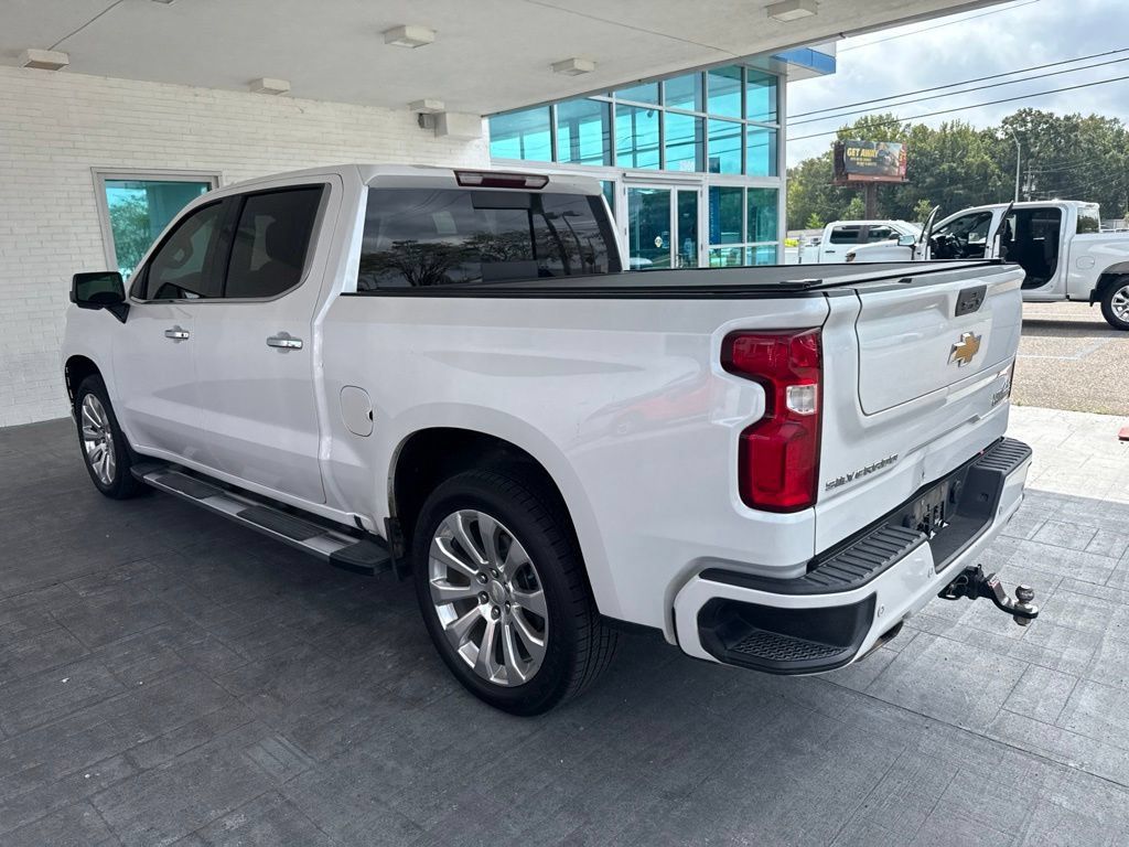 Used 2022 Chevrolet Silverado 1500 High Country AWD/4WD image 3