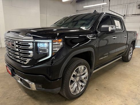 Used 2024 GMC Sierra 1500 Denali w/ Denali Reserve Package AWD/4WD image 2