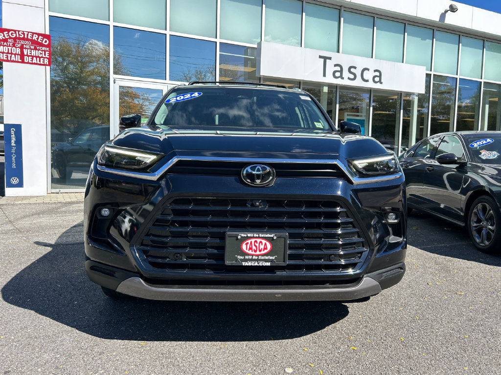 Used 2024 Toyota Grand Highlander AWD image 7