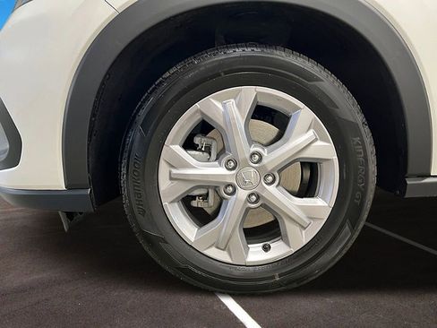 Used 2025 Honda HR-V LX image 10