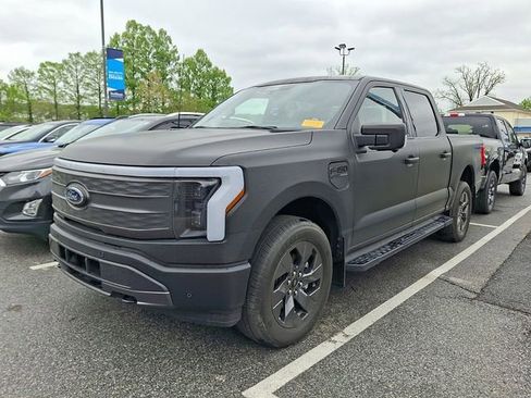 Used 2022 Ford F150 Lightning Lariat AWD/4WD image 3