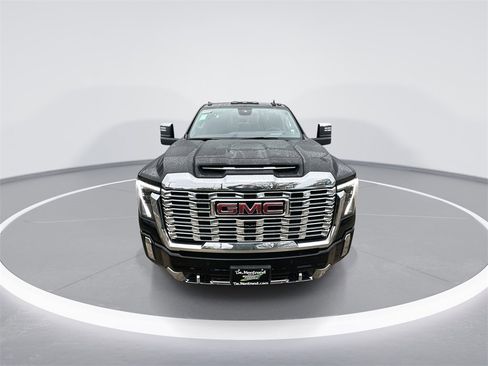 New 2025 GMC Sierra 2500 Denali w/ Denali Reserve Package image 3