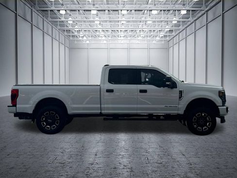 Used 2022 Ford F350 XLT w/ Black Appearance Package AWD/4WD image 5