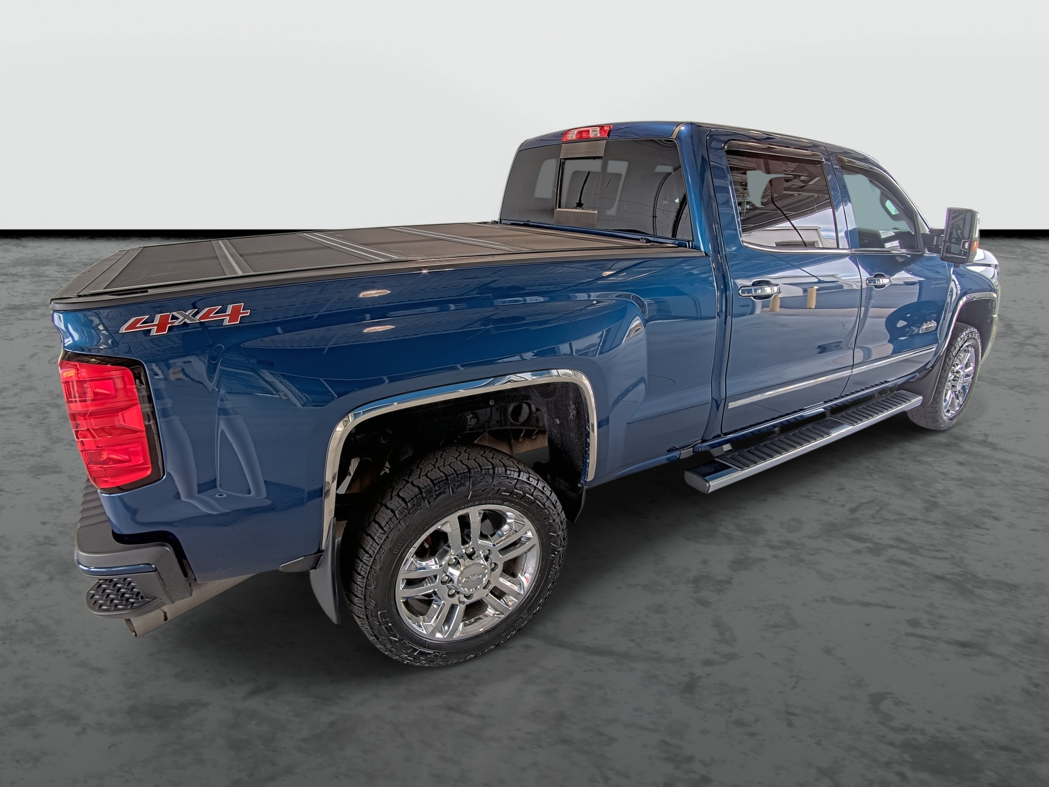 Used 2017 Chevrolet Silverado 2500 High Country w/ Duramax Plus Package AWD/4WD image 14