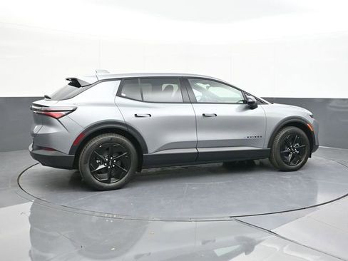 New 2026 Chevrolet Equinox EV LT image 14