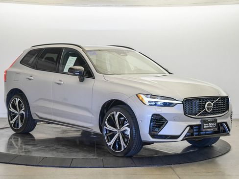 Certified 2023 Volvo XC60 T8 Ultimate AWD/4WD image 5