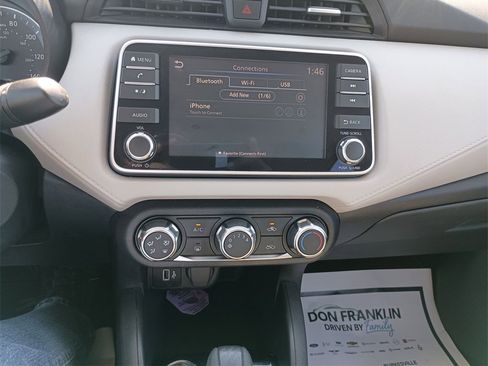 Used 2022 Nissan Versa SV image 25