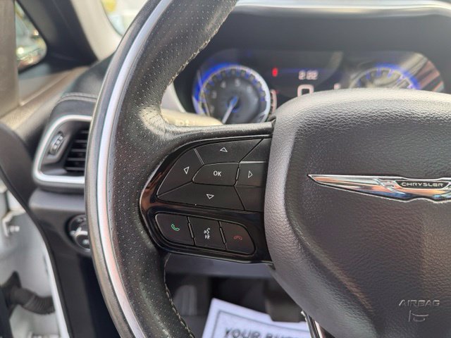 Used 2020 Chrysler Pacifica Limited FWD image 28