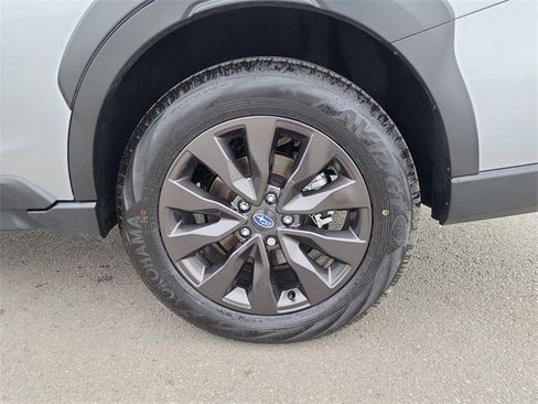 Used 2025 Subaru Outback Onyx Edition image 31