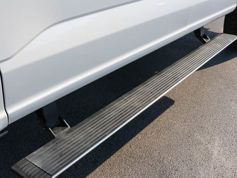 Used 2024 Ford F250 Platinum w/ FX4 Off-Road Package image 9