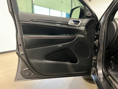 Used 2018 Jeep Grand Cherokee Trailhawk image 28