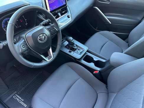 New 2026 Toyota Corolla Cross LE FWD image 4