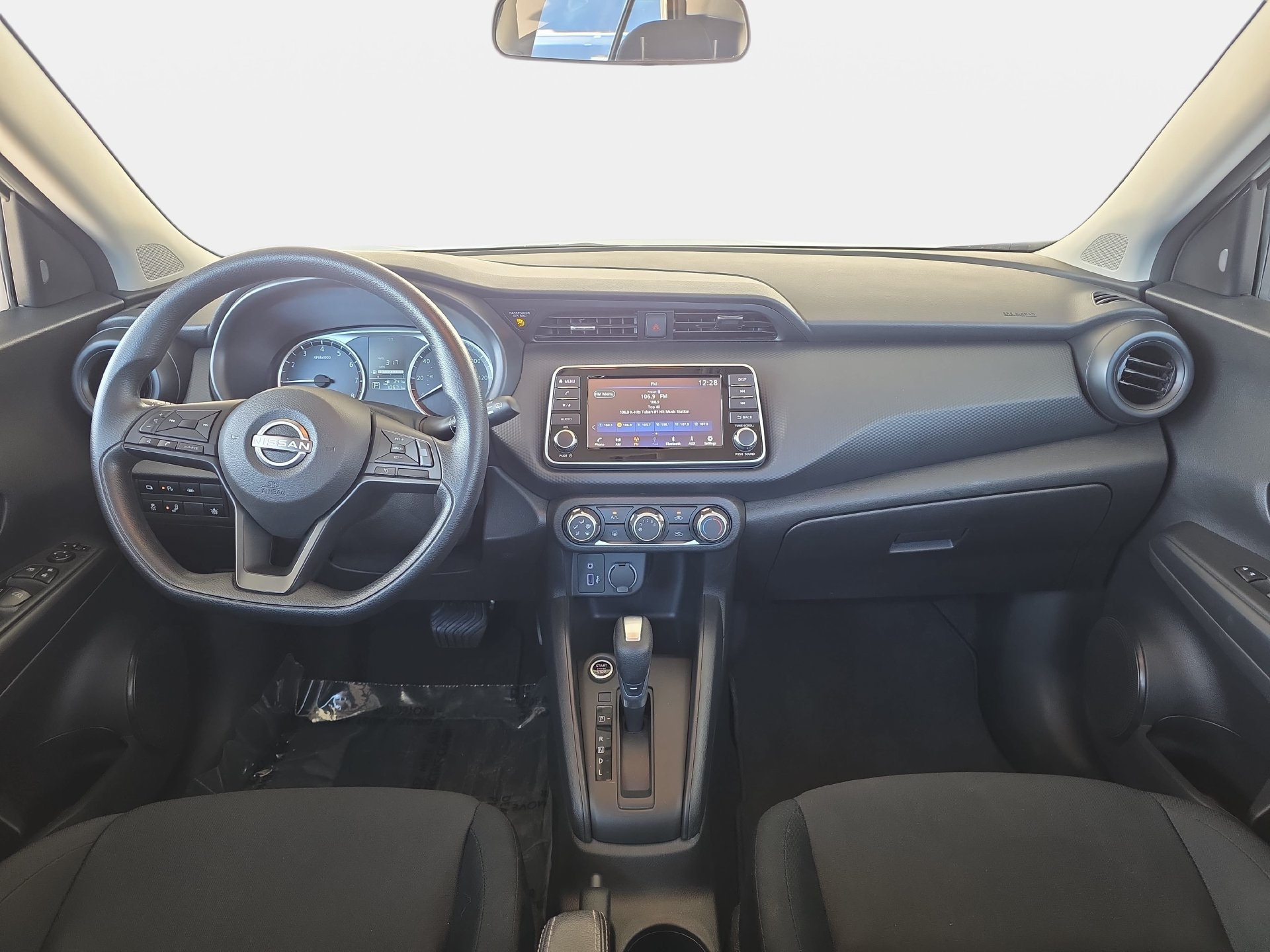 Certified 2025 Nissan Kicks Play S FWD image 9