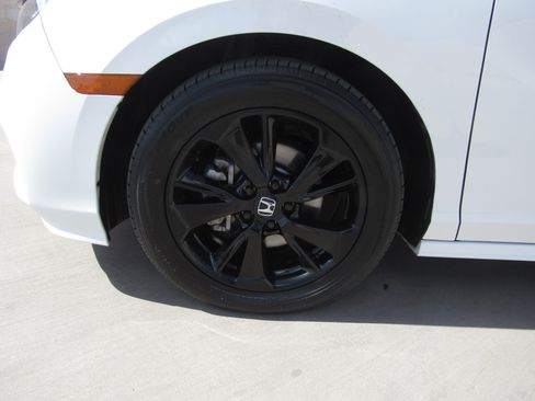 Certified 2023 Honda Odyssey Sport image 4