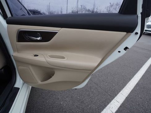 Used 2015 Nissan Altima 2.5 SL w/ Technology Package image 23