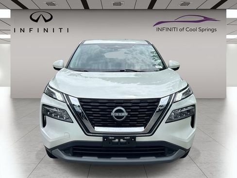 Used 2022 Nissan Rogue SV AWD/4WD image 2