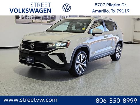 Certified 2023 Volkswagen Taos SE FWD image 1
