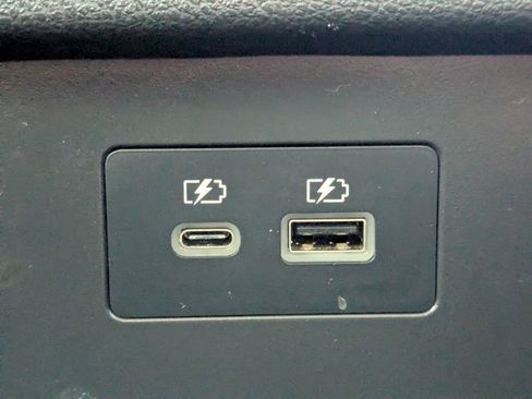 Used 2025 Nissan Pathfinder SV AWD/4WD image 21