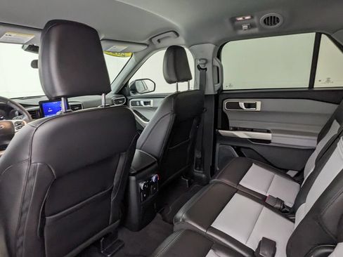 Certified 2023 Ford Explorer XLT w/ Equipment Group 202A AWD/4WD image 34