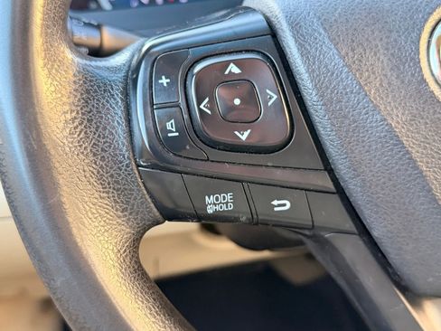 Used 2017 Toyota Camry LE FWD image 33