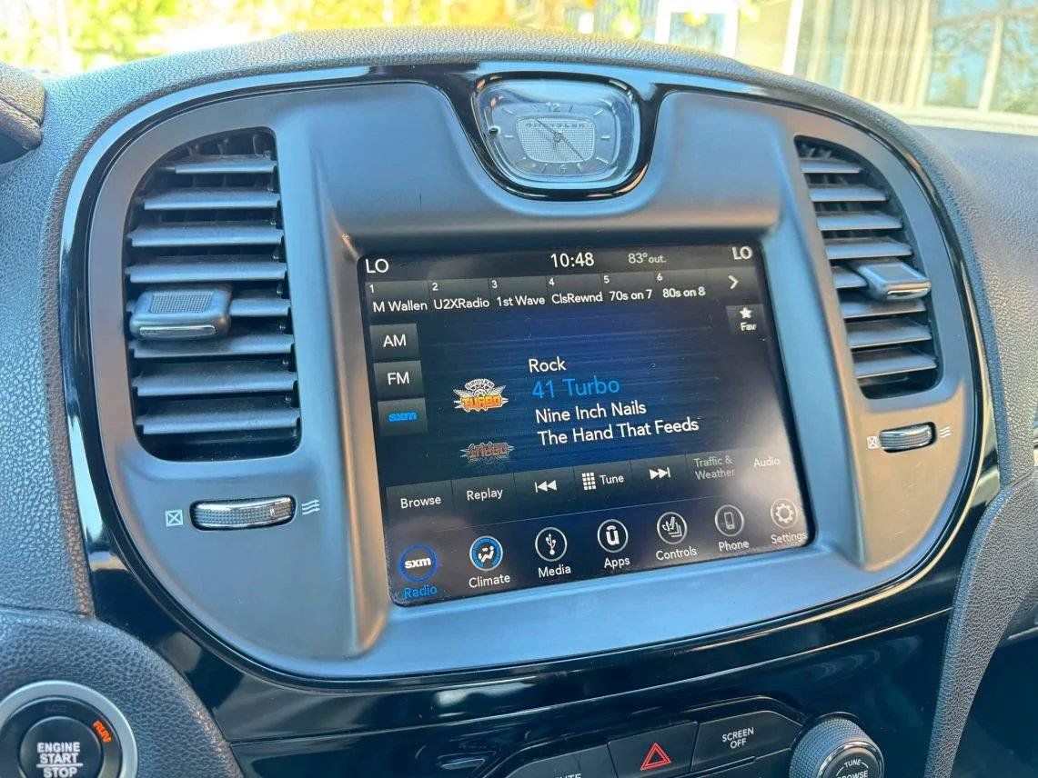 Used 2019 Chrysler 300 S AWD/4WD image 16