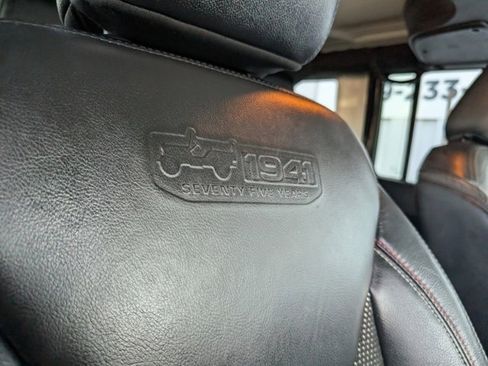 Used 2016 Jeep Wrangler Unlimited Sahara image 29