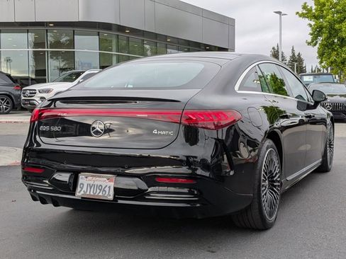 Used 2023 Mercedes-Benz EQS 580 4MATIC Sedan image 5