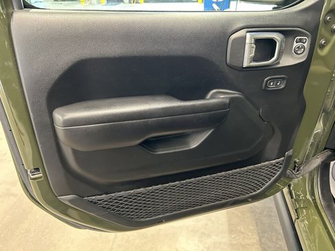 Used 2021 Jeep Wrangler Unlimited Sport image 11