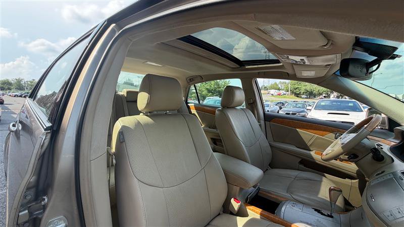 Used 2007 Toyota Avalon Limited FWD image 17