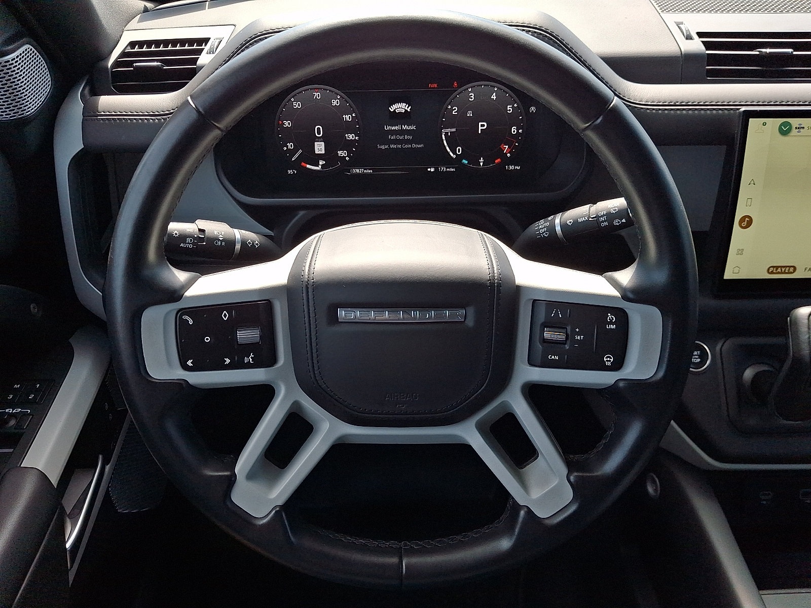 Used 2023 Land Rover Defender 130 X-Dynamic SE AWD/4WD image 18